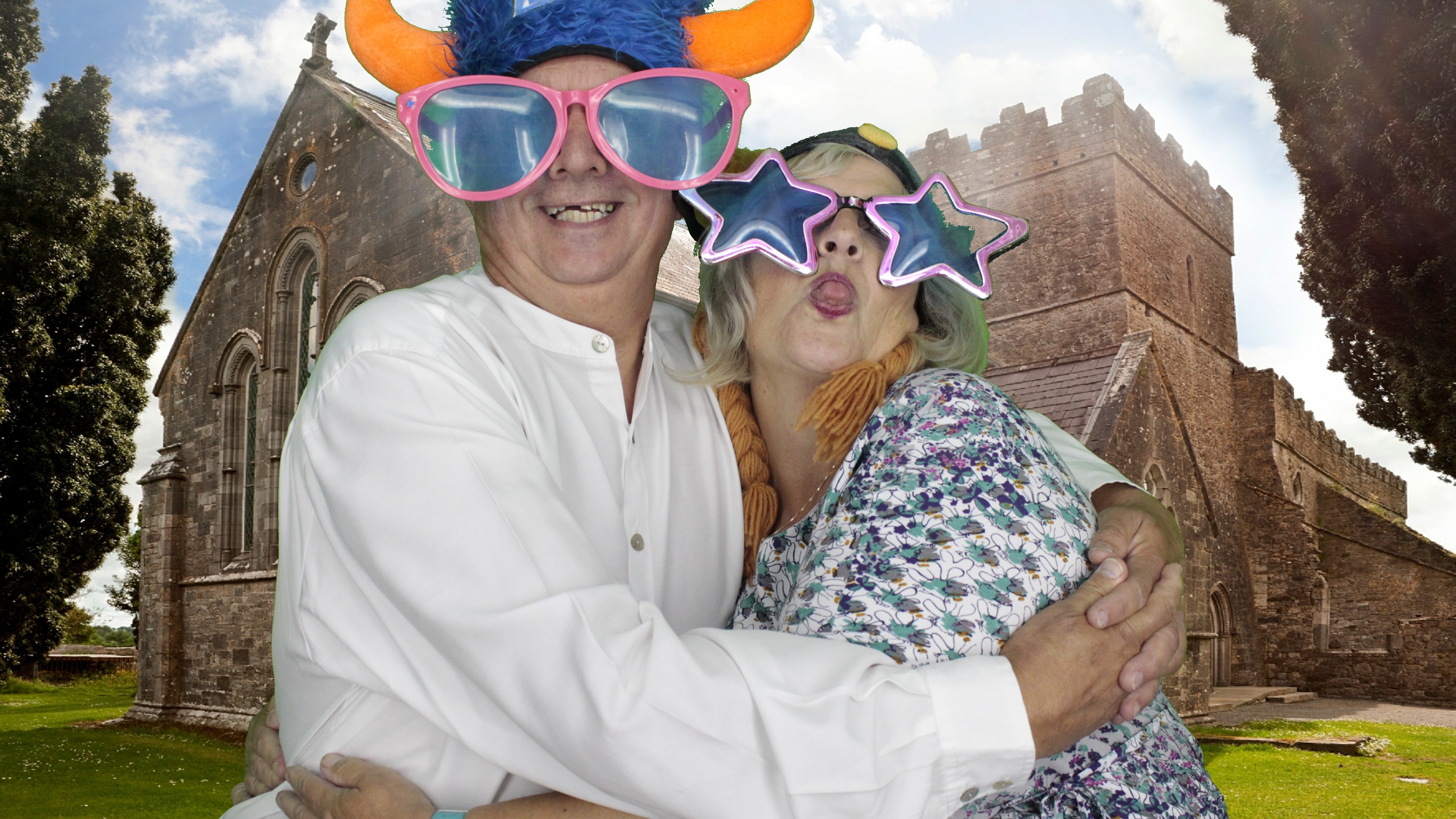 Alan & Maddie | View more photos from the event at gallery.myphotoboothexperience.co.uk/u/MyPhotoBoothExperienceLtd/Alan-Maddie